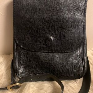 MARK CROSS BLACK CROSSBODY.